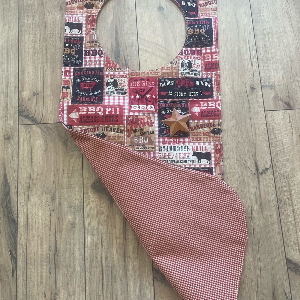 BBQ Apron with Rustic Design New Handcrafted. - Picture 2 of 3